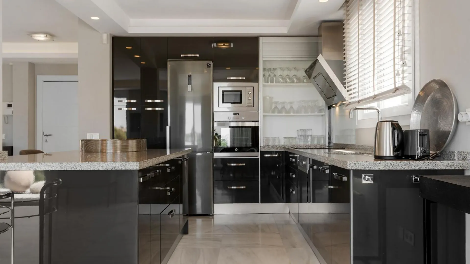 Villa Vista Royale Ref #100 Marbella